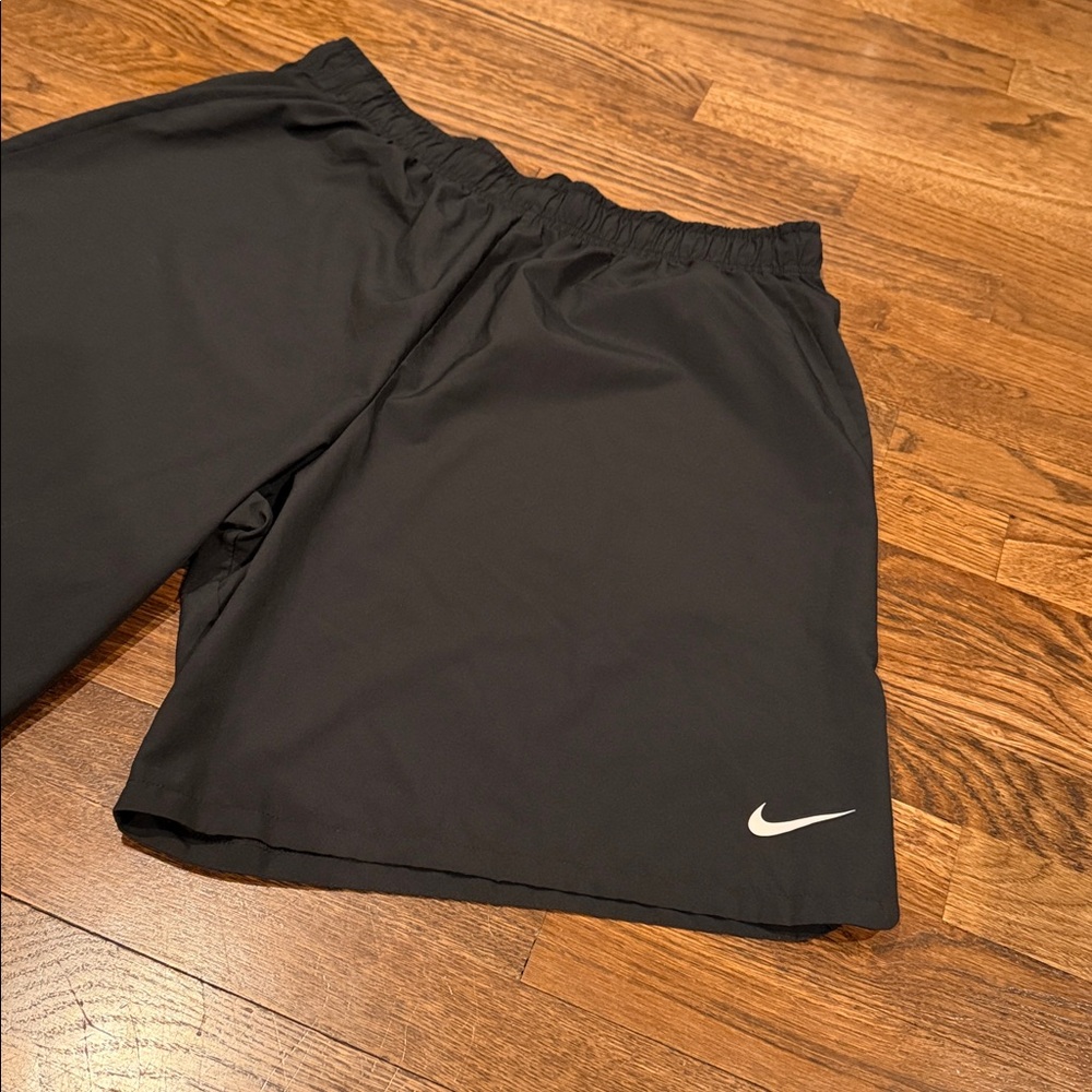 Nike Shorts - Picture 2 of 4